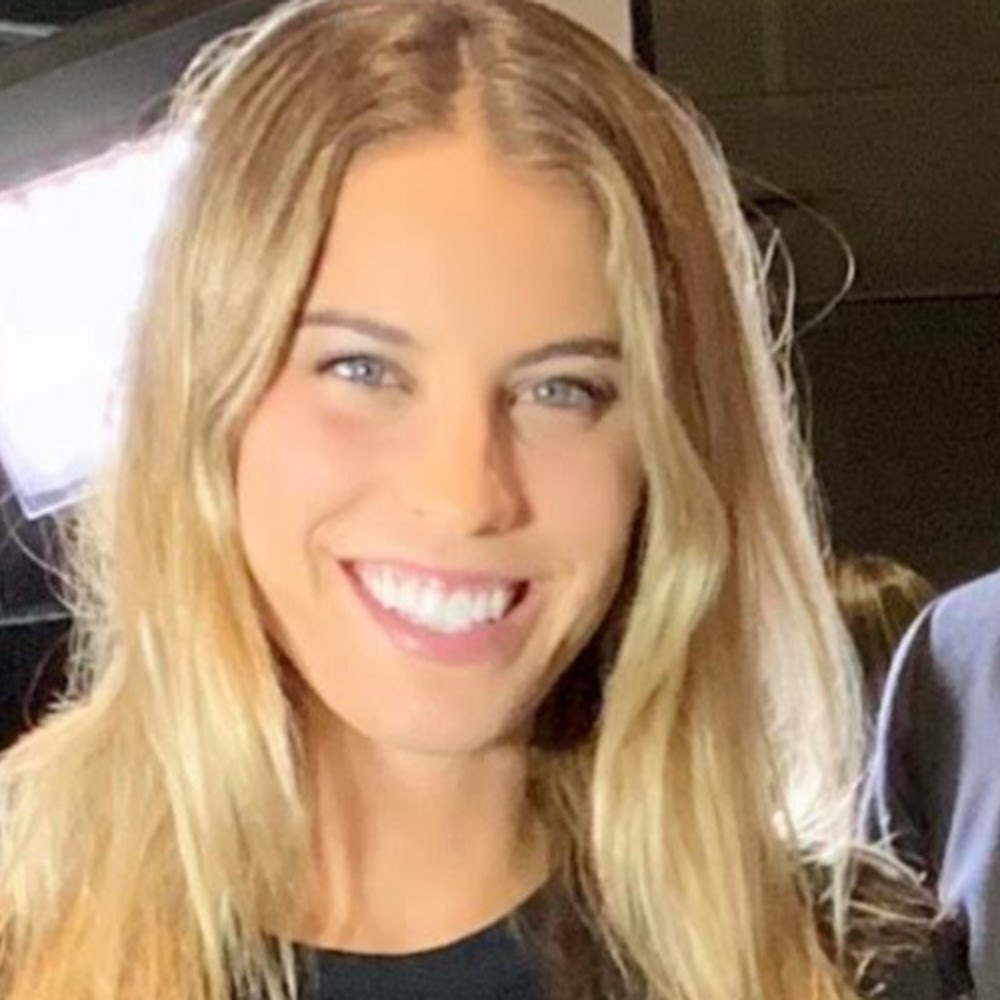 Meet your Posher, Ava